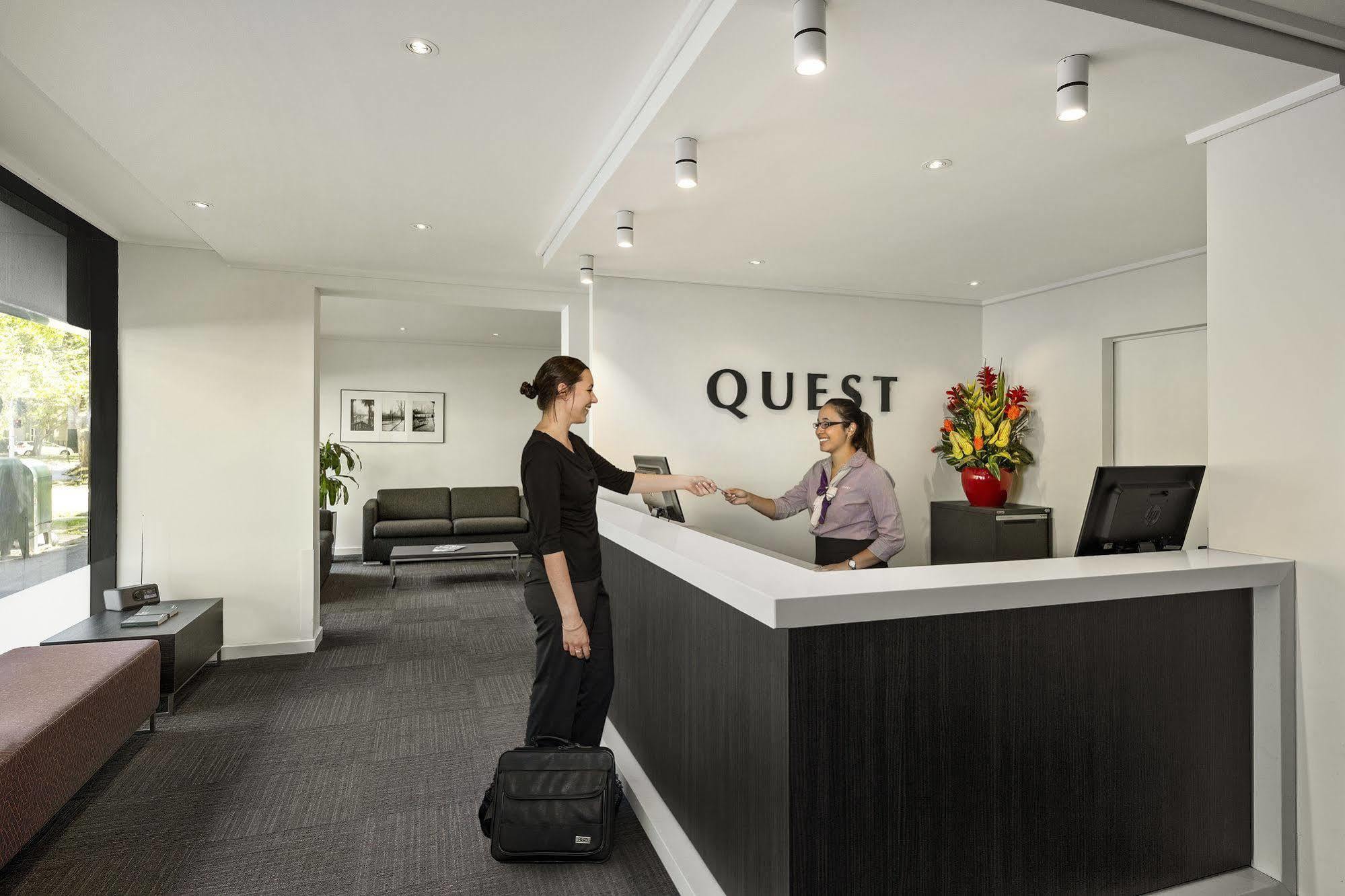 Quest Southbank Aparthotel Melbourne Exterior photo